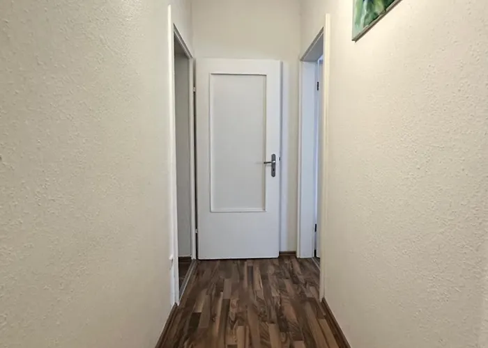 950m To Cathedral, Ground Floor * Keulen